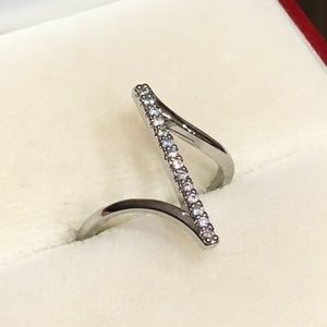 NEW•Sterling silver Minimalist style ring size 7
